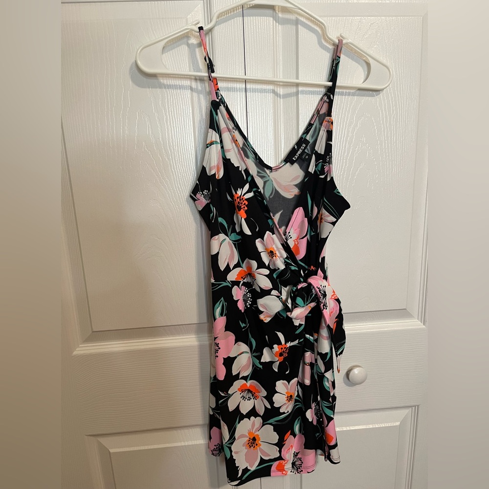 Express Faux Wrap Romper with Flowers Size XS